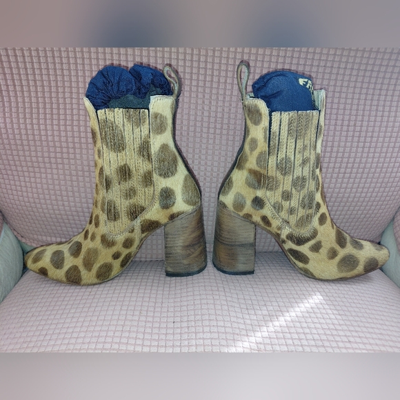 Freebird by Steven Cheetah Print Heeled Boots - Picture 4 of 8